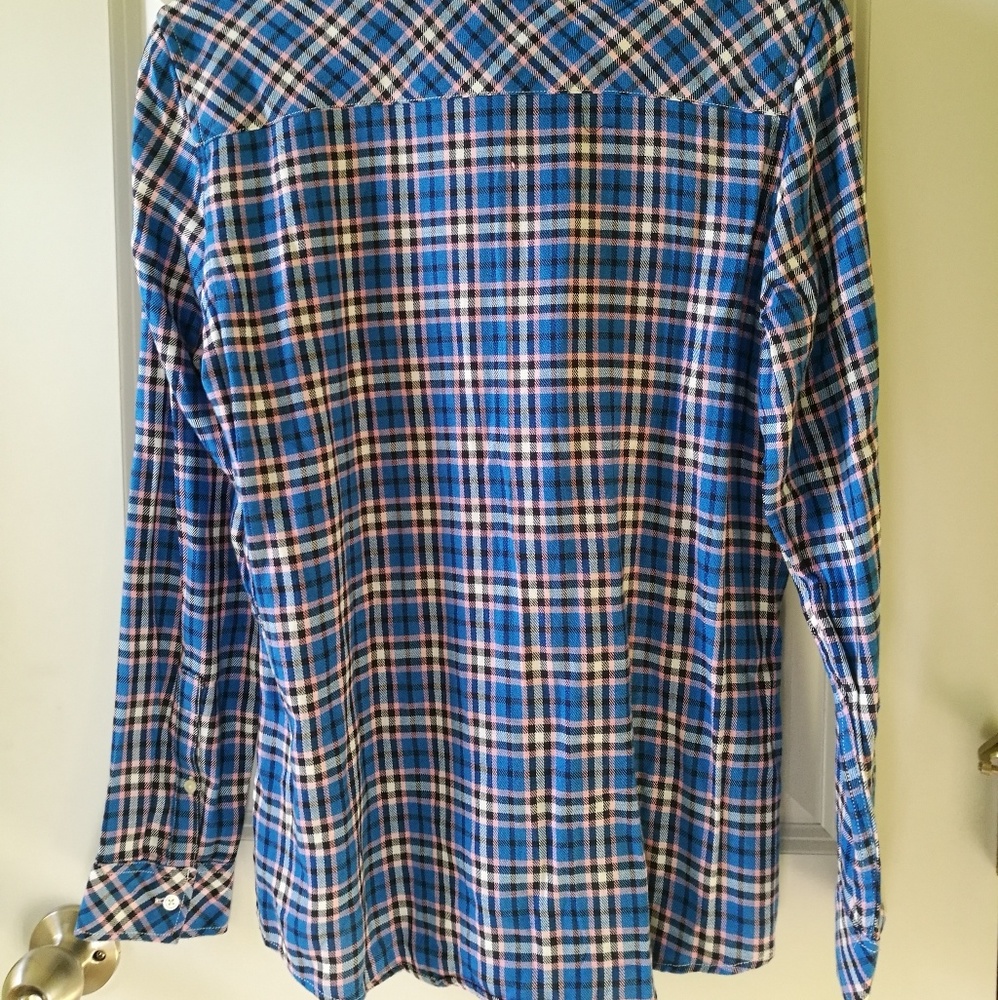 GAP button down top - Picture 2 of 3